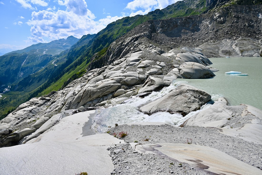 Das Ende vom Gletschersee des Rhonegletschers