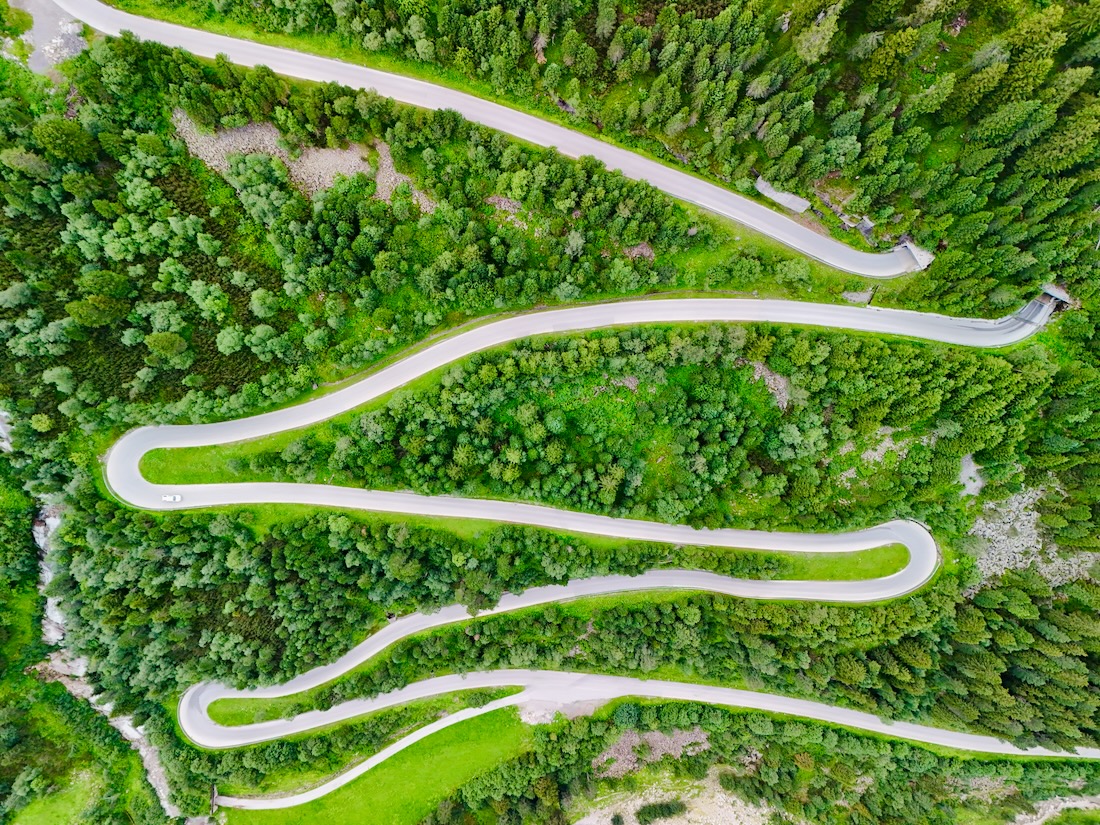 Die Bergstraße hianuf zum Schlegeisspeicher im Zillertal