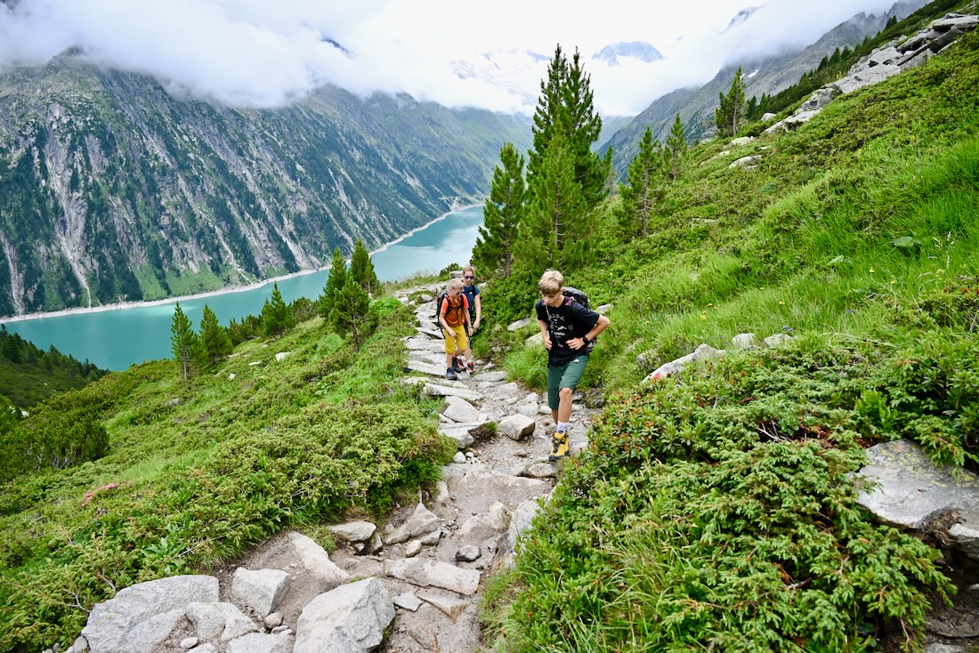 Melanie, Ben und Flo auf dem Weg zur Olperer Brücke