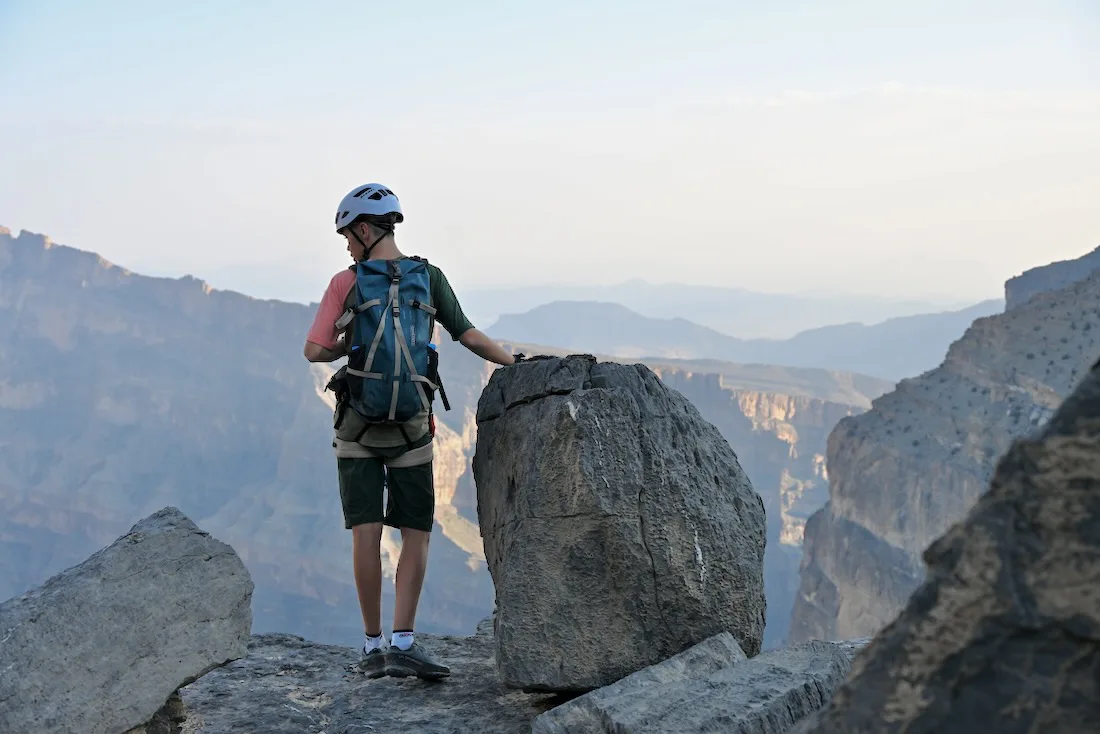 Flo hat den Klettersteig am Jebel Shams geschafft