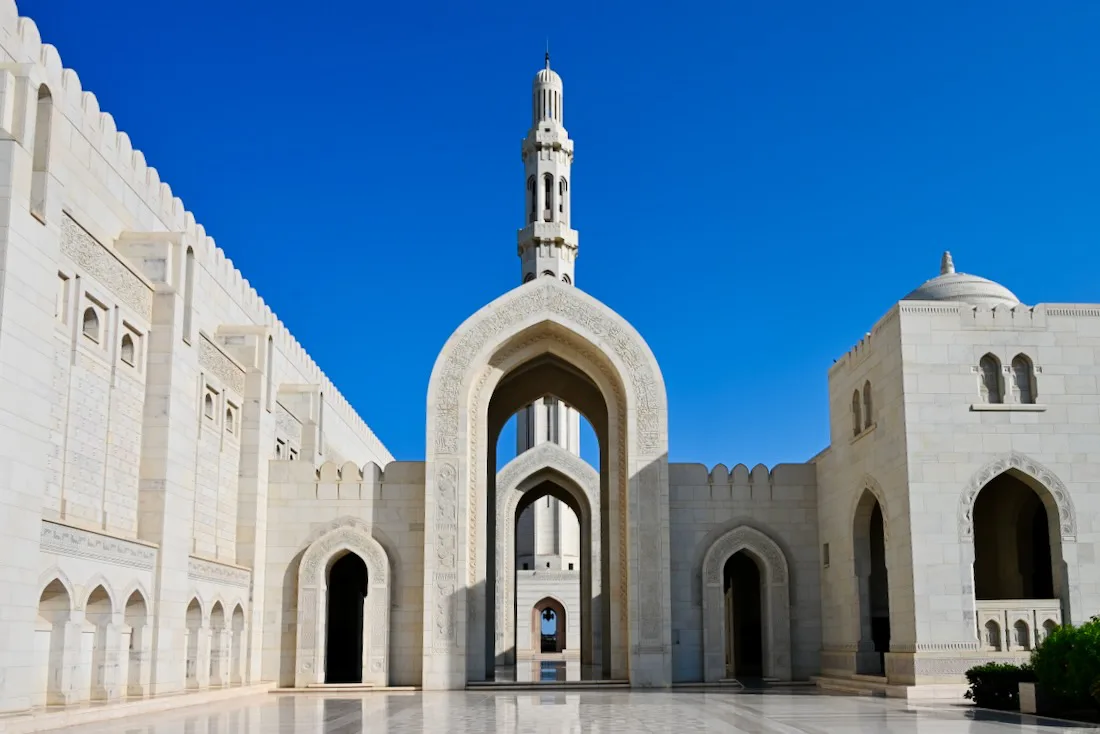 Große-Sultan-Qaboos Moschee
