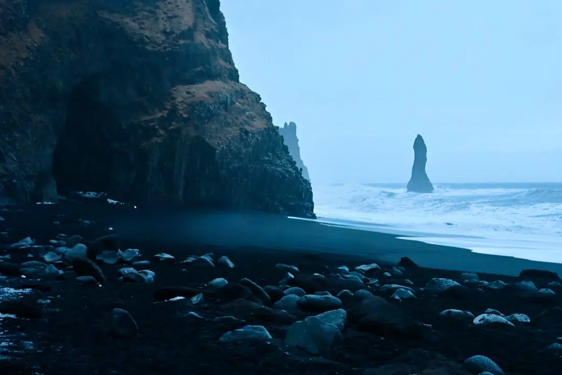 Der Black Beach in Island