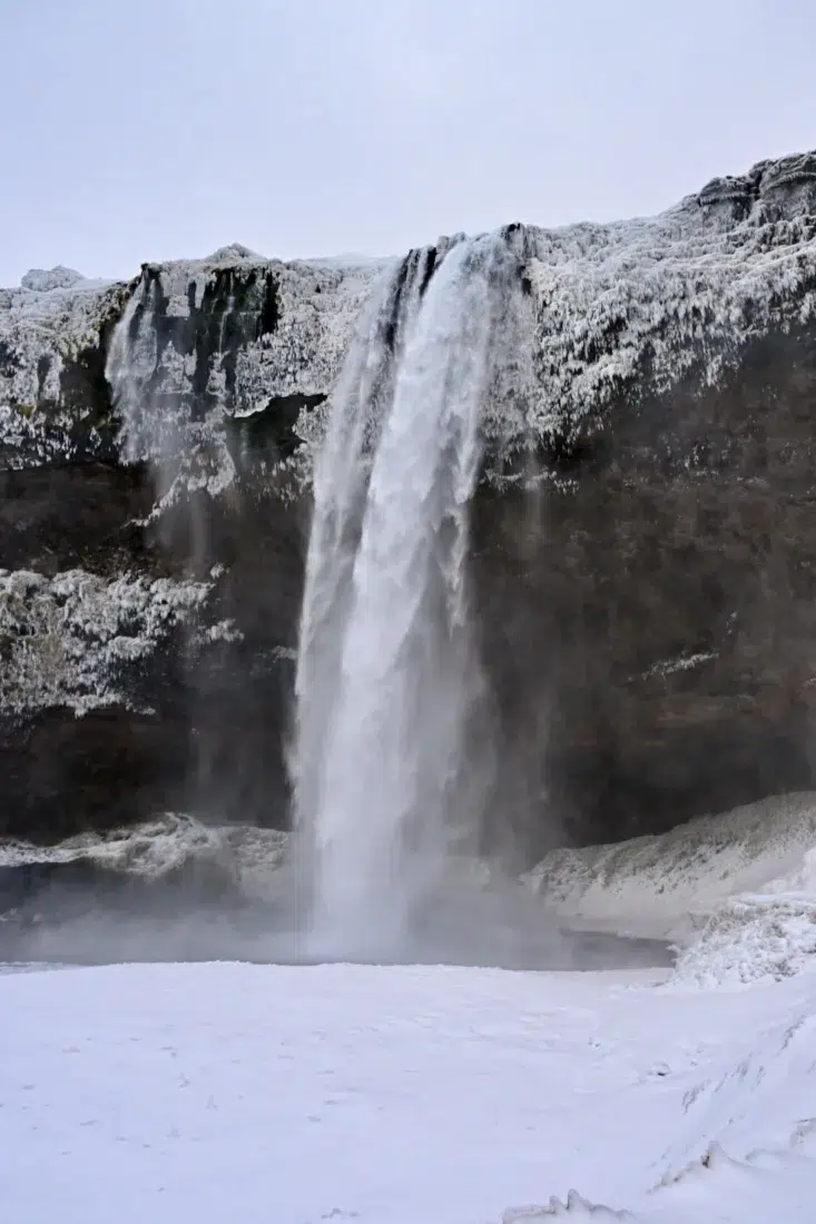 Der Seljalandsfoss in Island