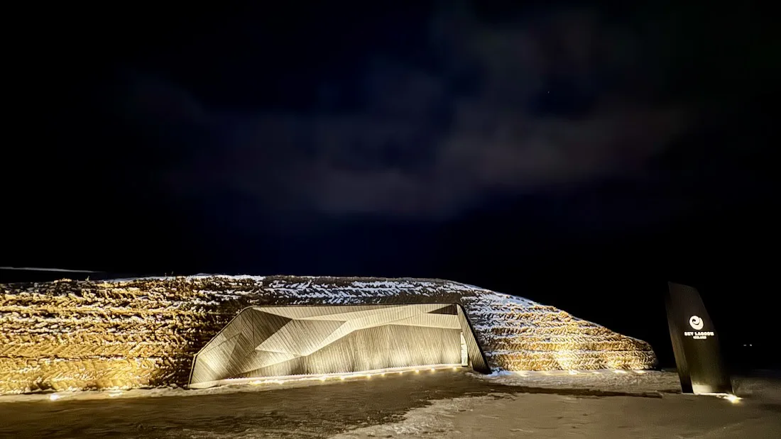 Die Sky Lagoon in Reykjavik in Island