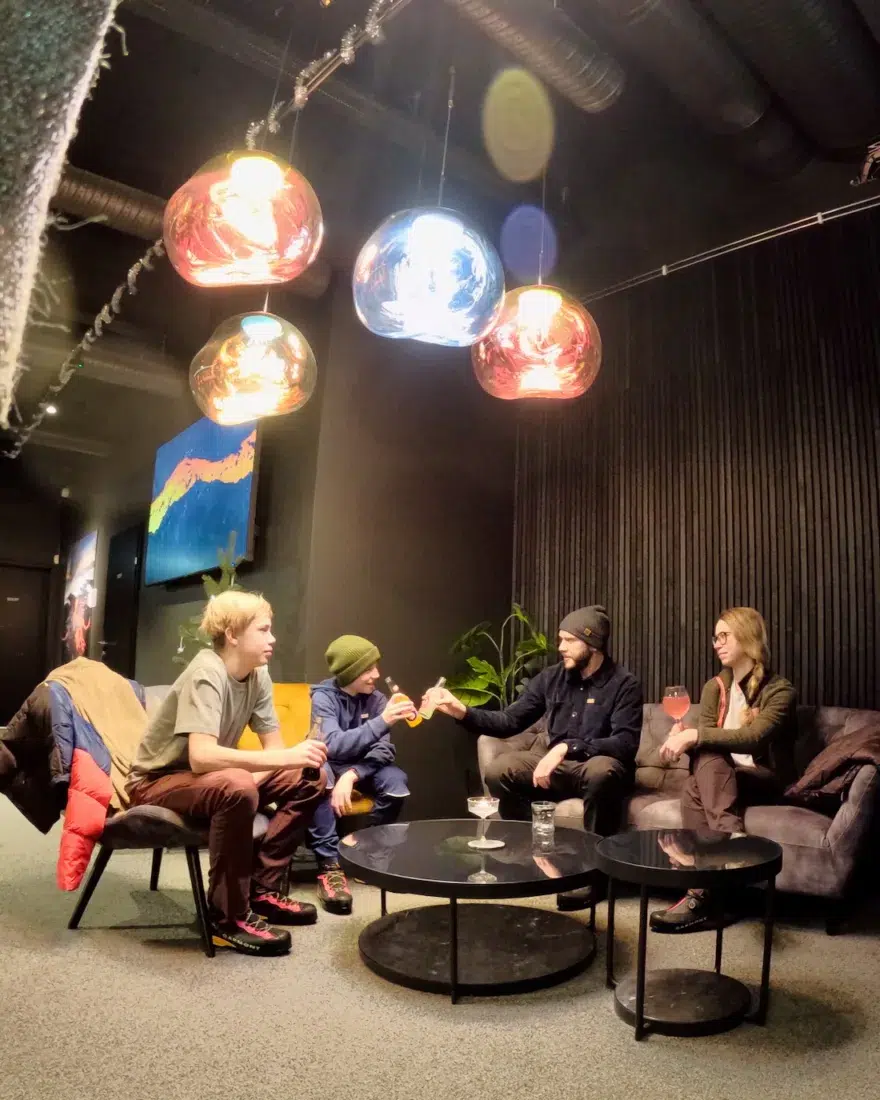 Fravely an der Bar der Lava Show in Reykjavik