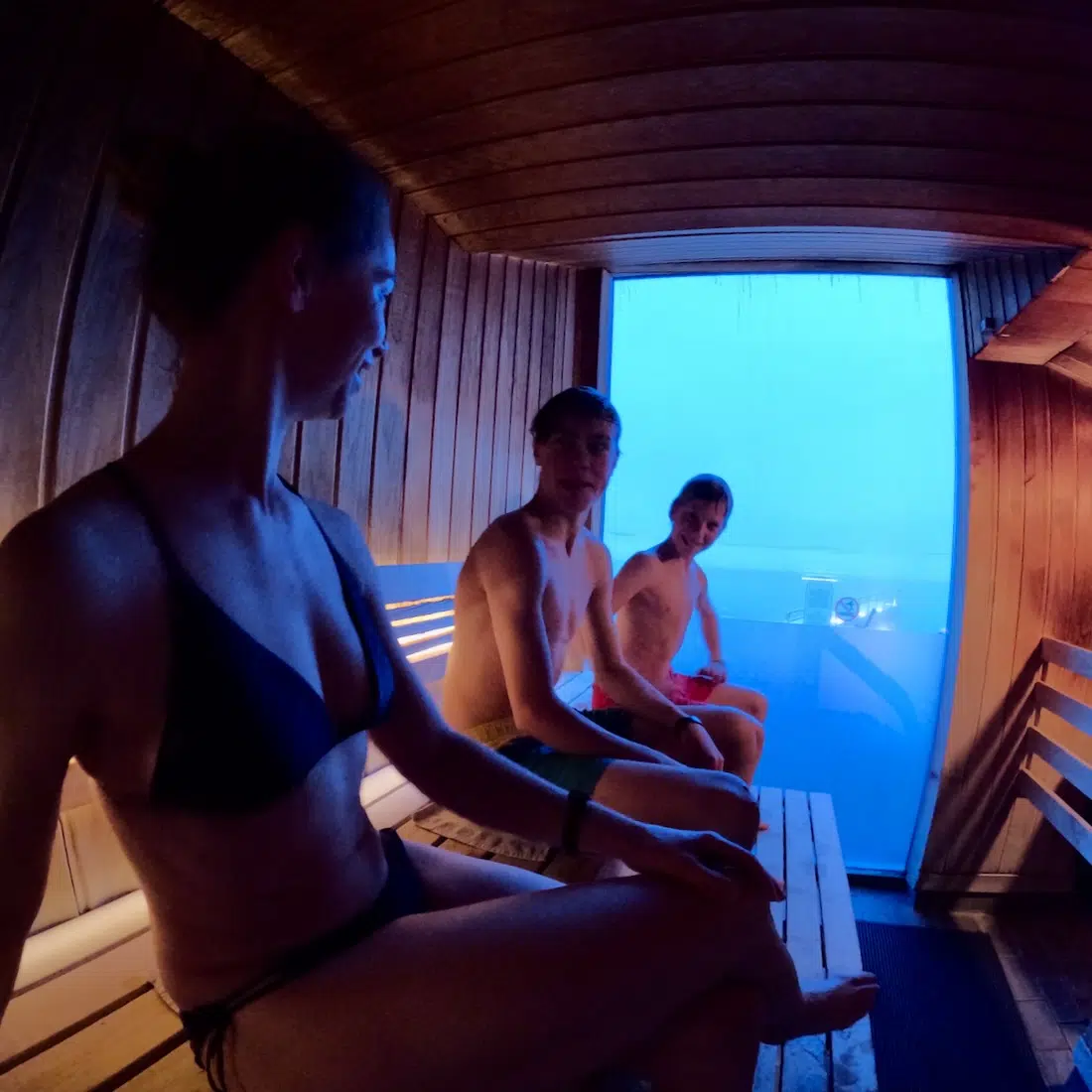 Fravely in der Sauna der Fontana Therme