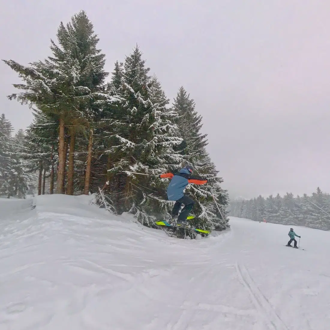 Sprung von Flo am Fichtelberg auf Ski
