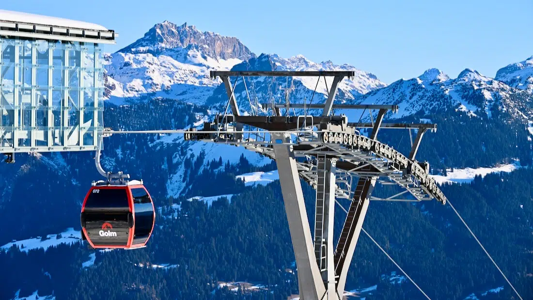 Die Seilbahn an der Bergstation am Erlebnisberg Golm