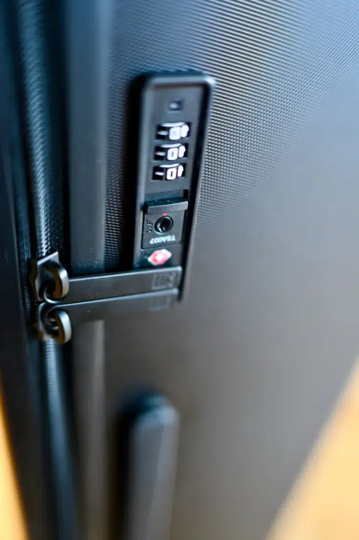 Zahlenschloss Level8 Koffer Nahaufnahme