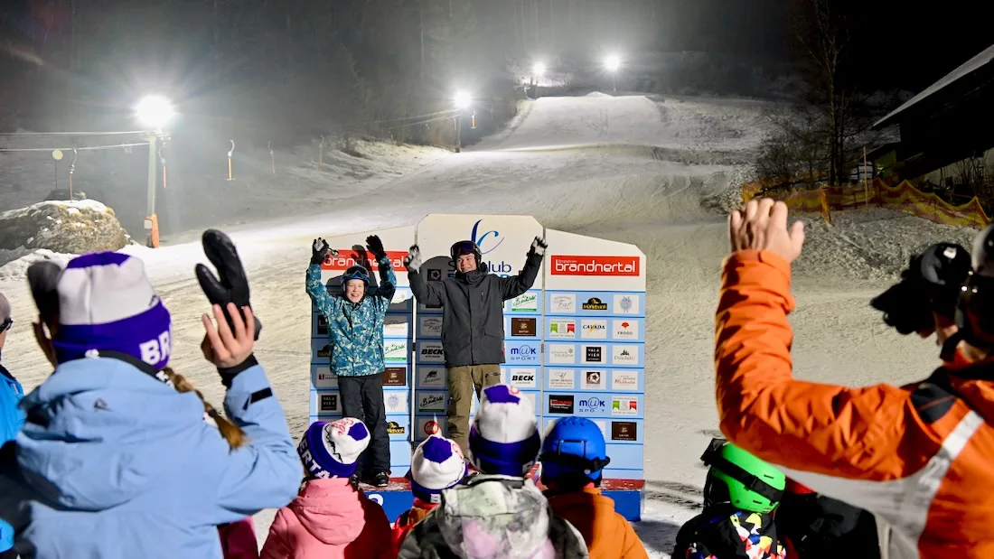 Ben bei der Siegerehrung zum Gäste Nachttorlauf in BRand