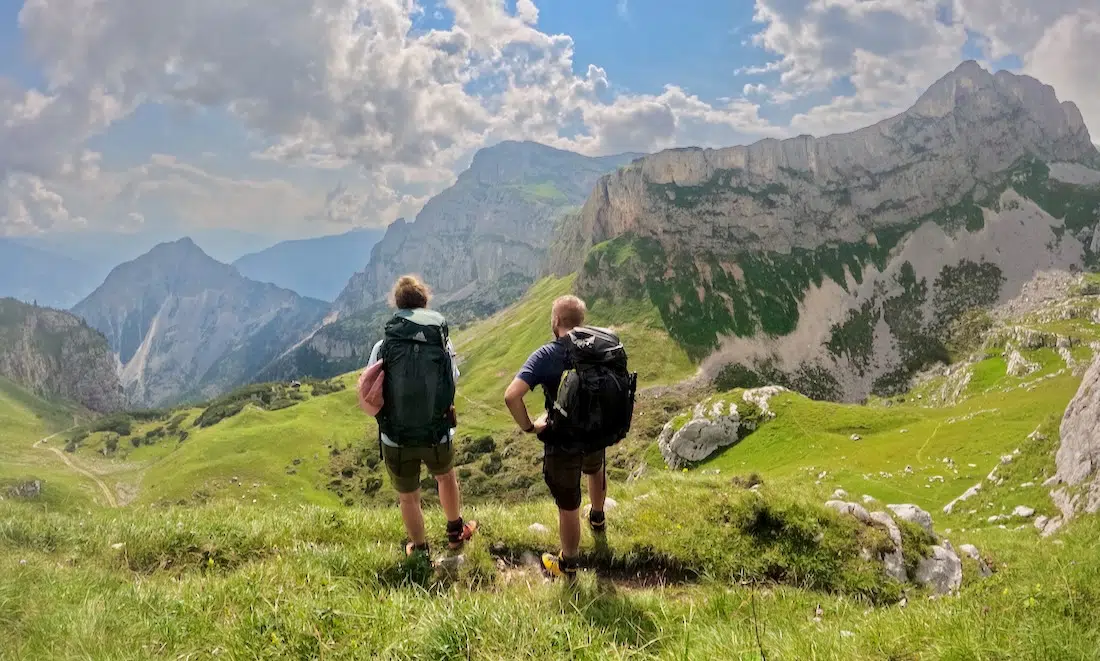 Melanie und Thomas mit den Gregory Paragon 58 und Gregory Katmai 55 Rucksack