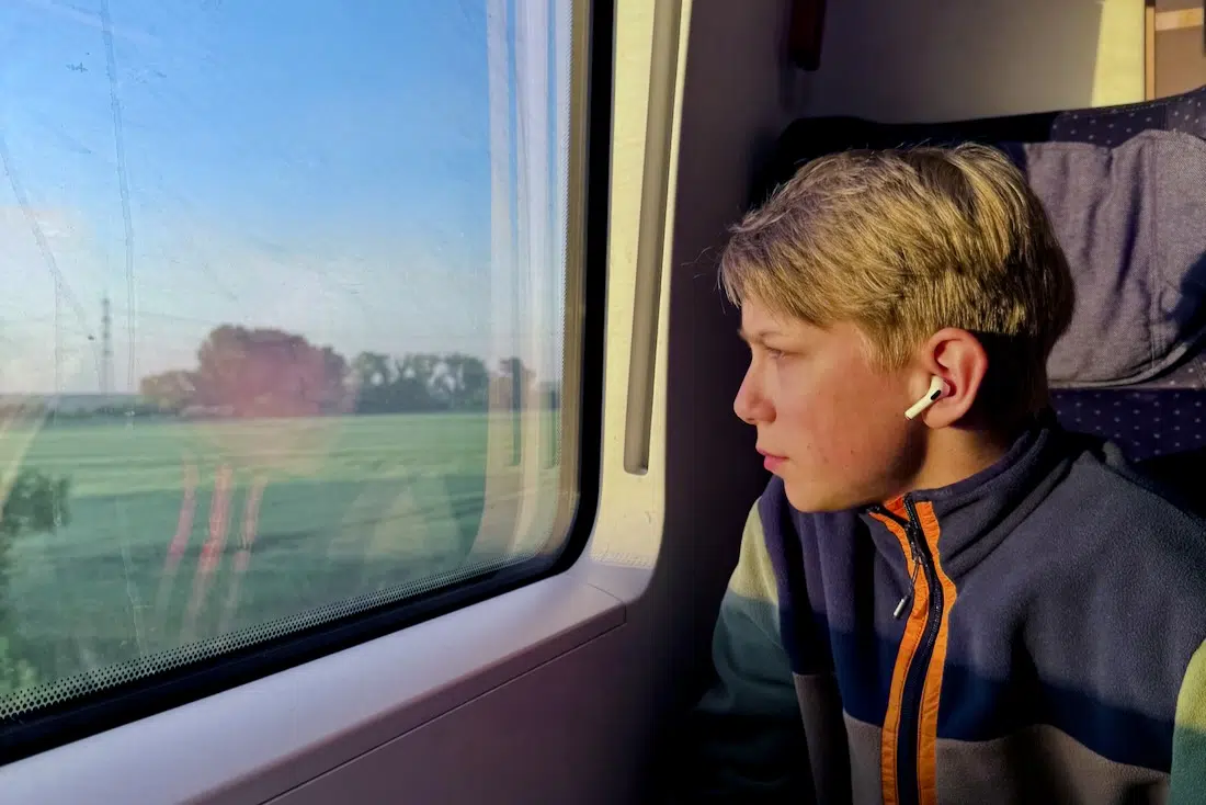 Ben im ICE der Deutschen Bahn