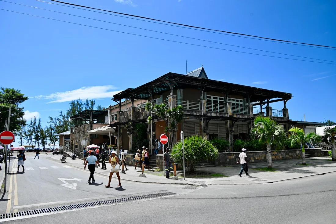 Die Markthalle in Port Mathurin