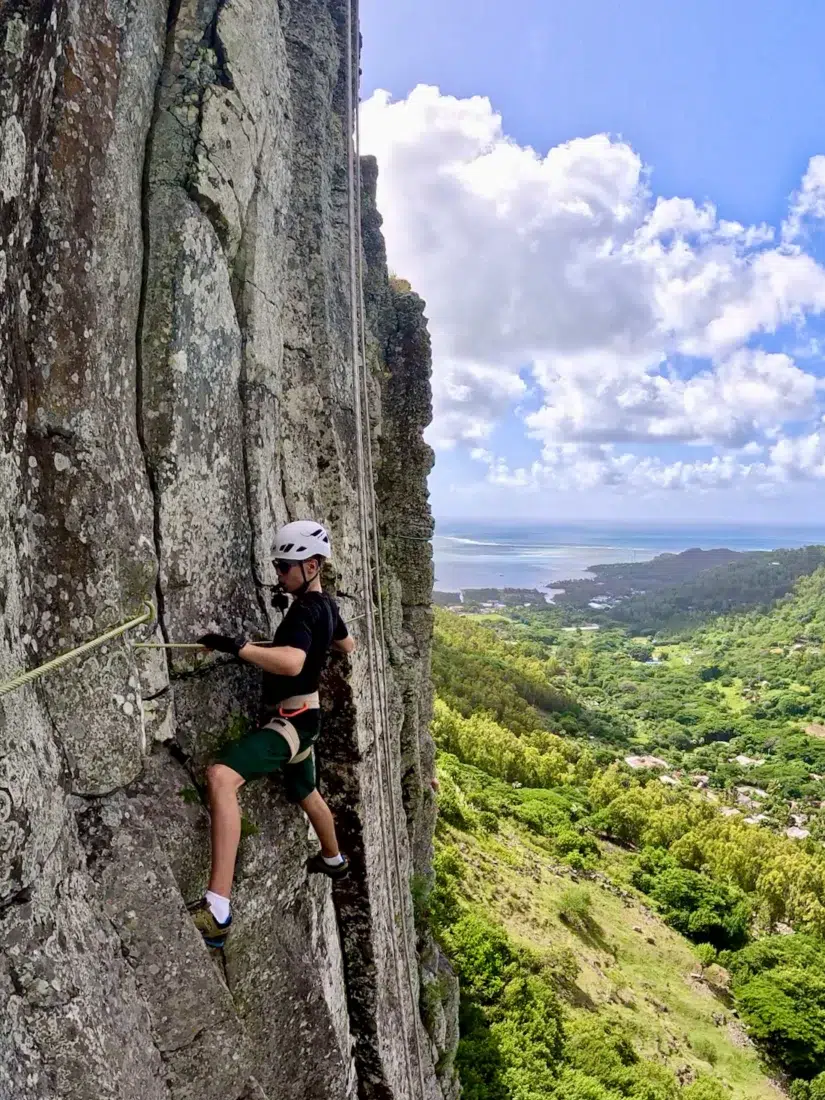 Flo im Klettersteig Via Ferrata auf Rodrigues