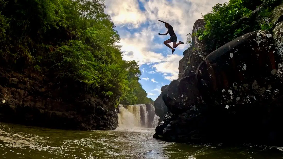 Flo spring am GRSW Wasserfall auf Mauritius