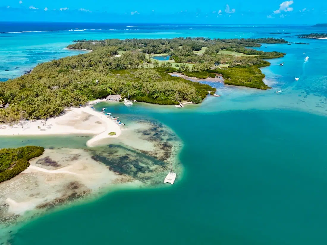Ile Aux Cerfs mit dem Katamaran auf Mauritius