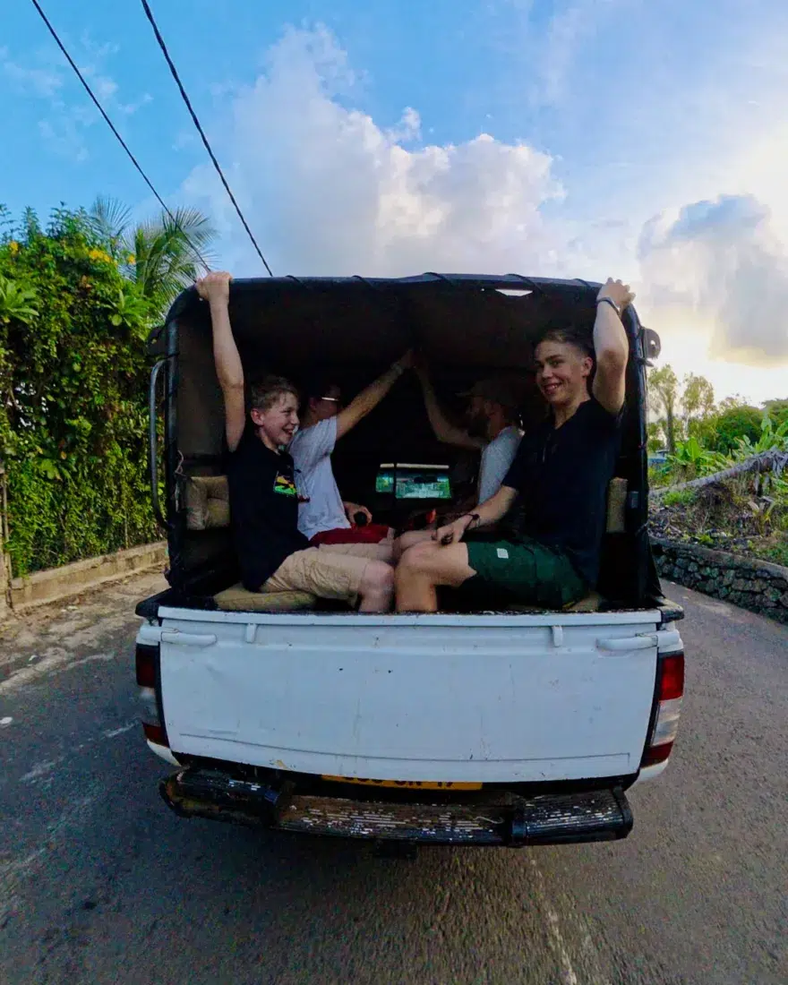 Mit dem Pickup vom Otentic zum Mondaufgang