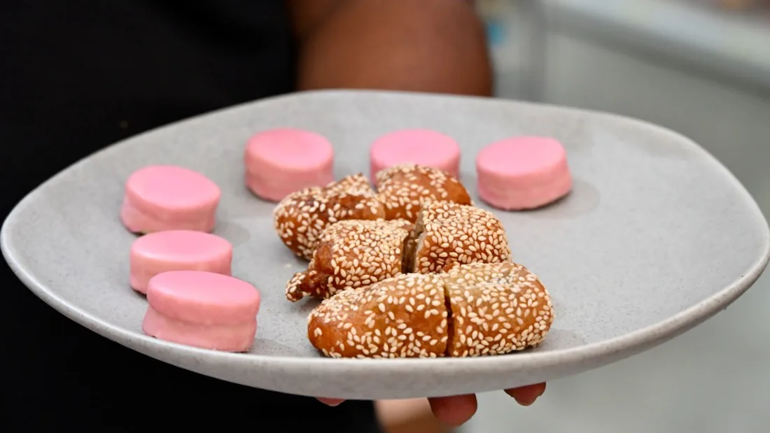 Süßes Gebäck auf der Foodtour in Port Louis