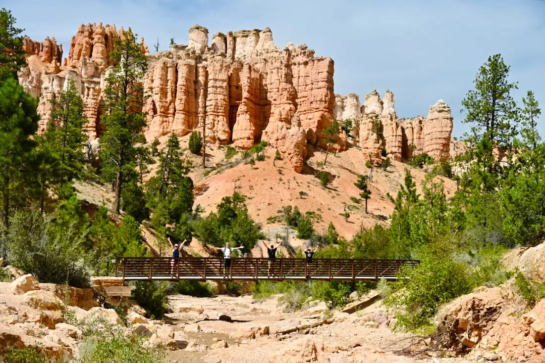 Fravely auf dem Mossy Cave Trail in Utah