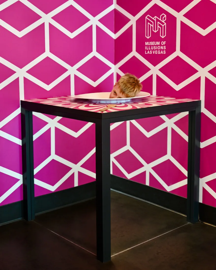 Ben im Museum of Illusion