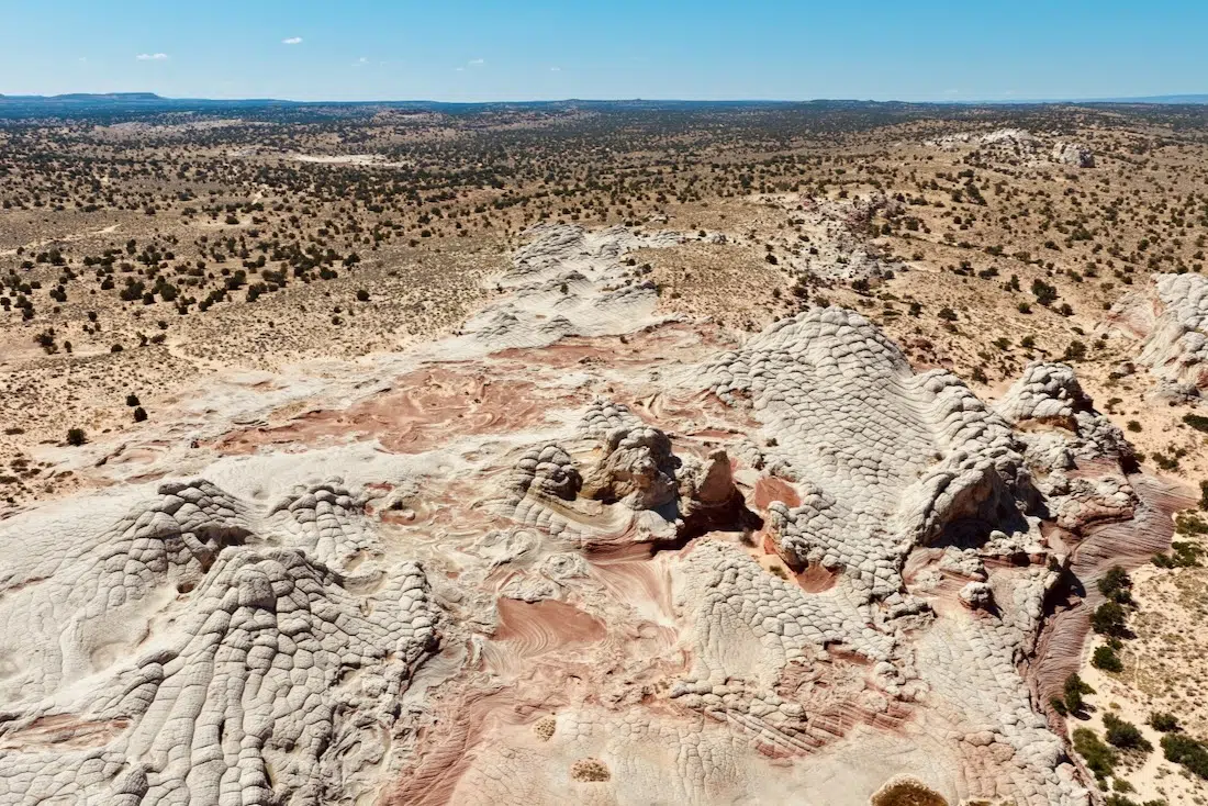 Blick auf den White Pocket im Vermilion Cliffs National Monument mit der Drohne