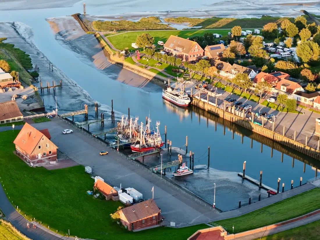 Der Hafen von Fedderwardersiel