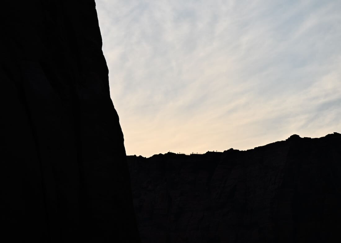 Blick auf Horse Shoe Bend Aussichtspunkt vom Colorado River