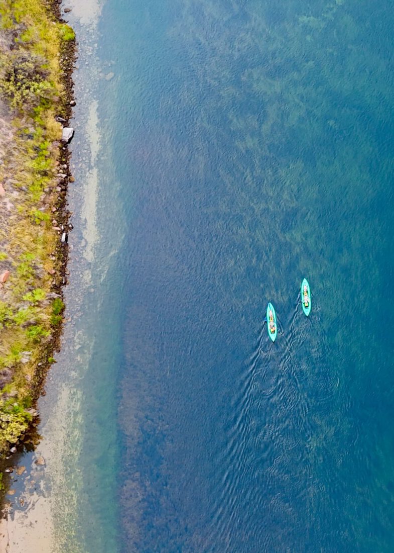 Drohnenbild von fravely beim paddeln im Colorado River