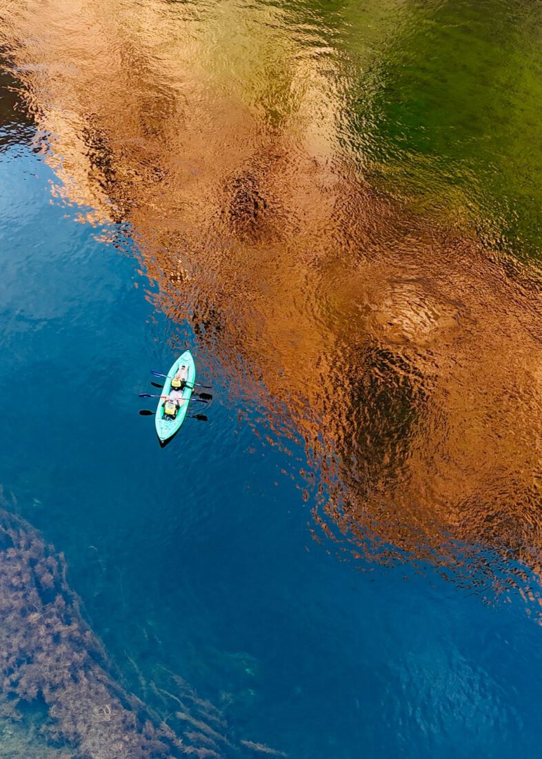 Flo und Ben paddeln im Colorado River