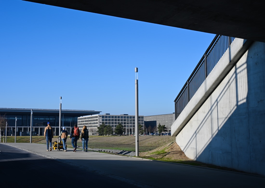 Fravely.de - BER Shooting - 1