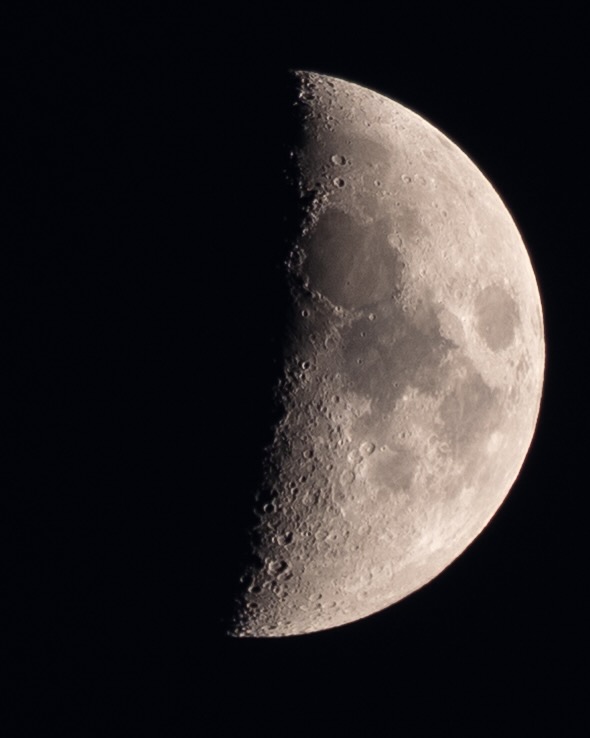 Der Mond beim Stargazing in Utah