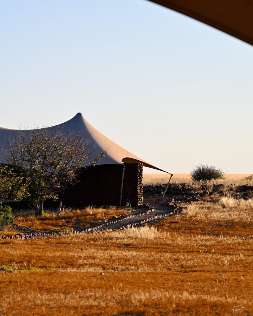 Ein Haus im Desert Rhino Camp