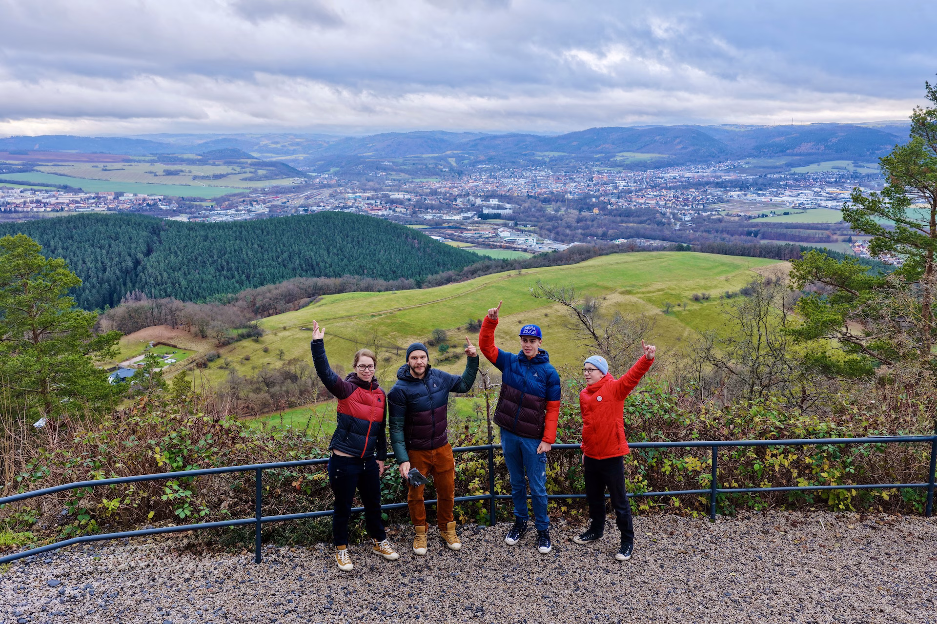 Weihnachtszauber in Saalfeld und Schmalkalden: Feengrotten, Grottenadvent & Weihnachtsmarkt im Thüringer Wald