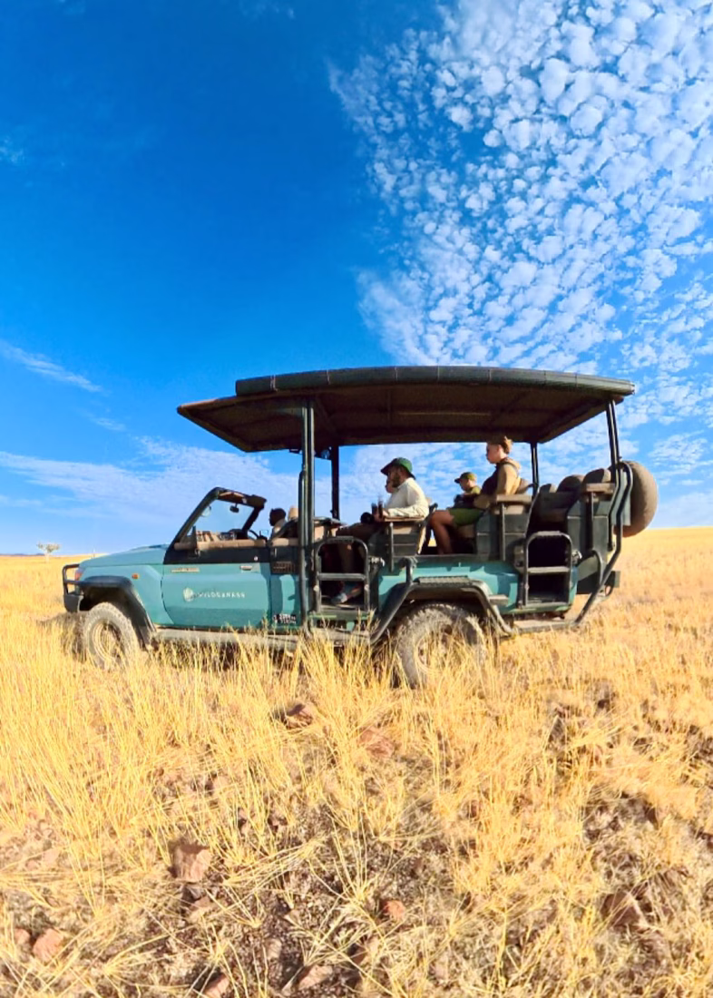 fravely auf Rhino-Tracking-Tour vom Desert Rhino Camp von Wilderness