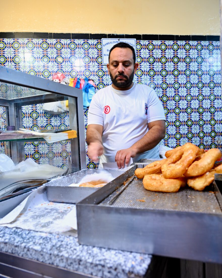 Bambalouni in Produktion in Sidi Bou Said