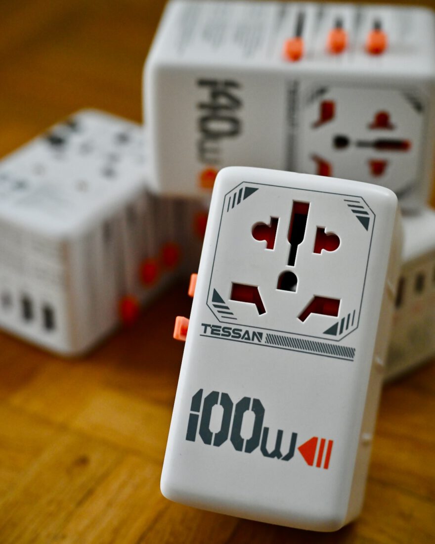 TESSAN Universal Reiseadapter - 100W