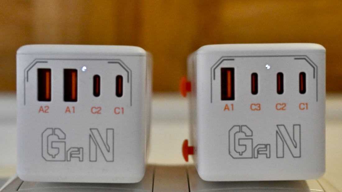 USB Anschlüsse der TESSAN Universal Reiseadapter