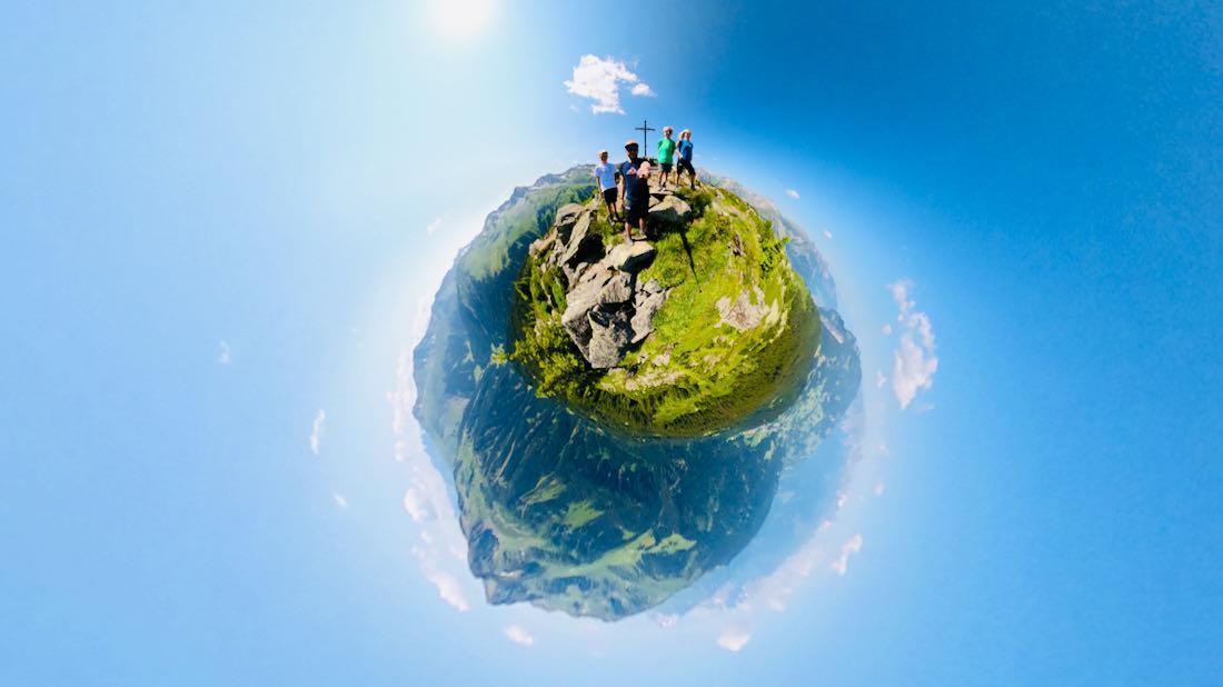 360 Grad auf dem Muttjöchle Gipfel im Montafon