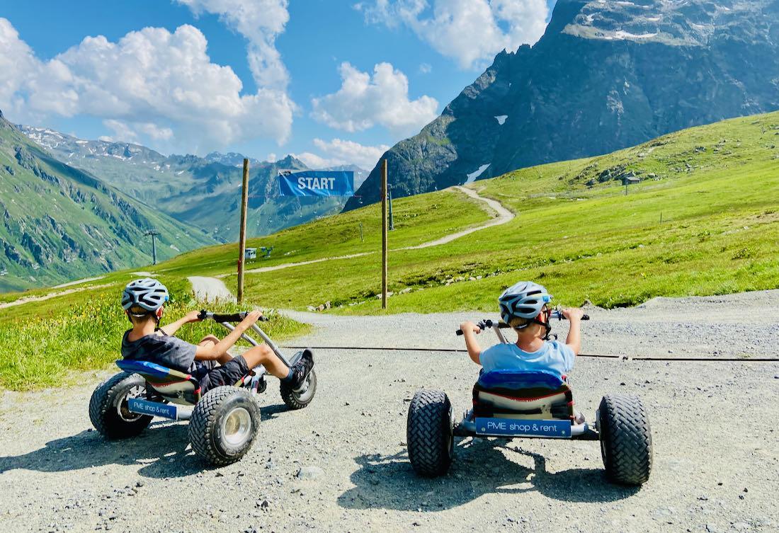Ben und Flo am Mountain Cart Start im Montafon