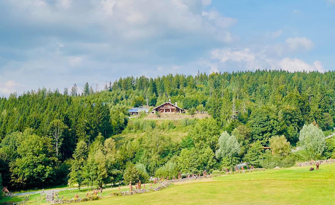 Blockhausen aus der Ferne