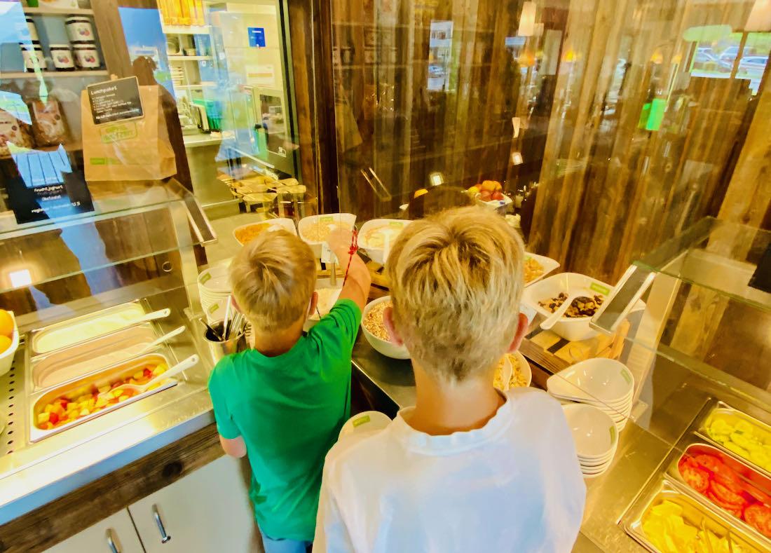 Explorer Hotel Frühstück