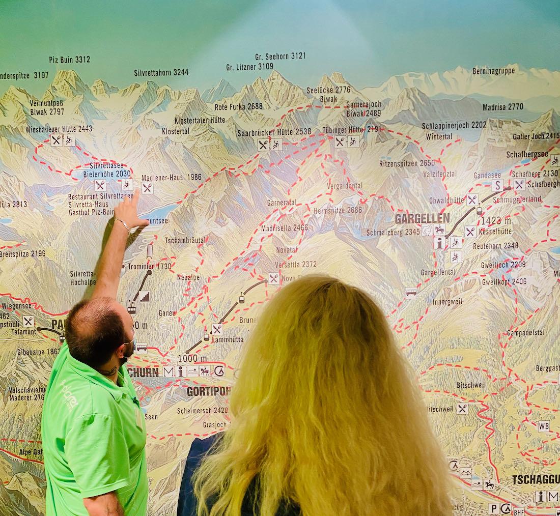 Explorer Hotel Wanderkarte