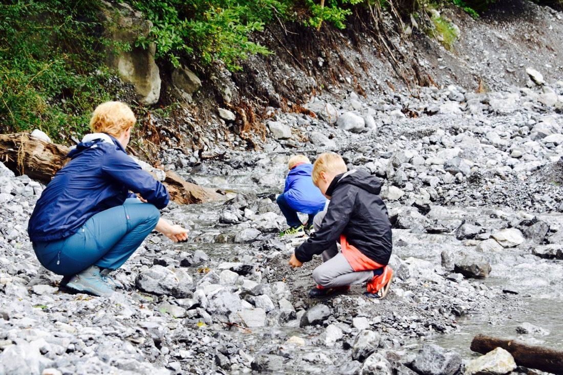 Flussbett Alpen Östereich