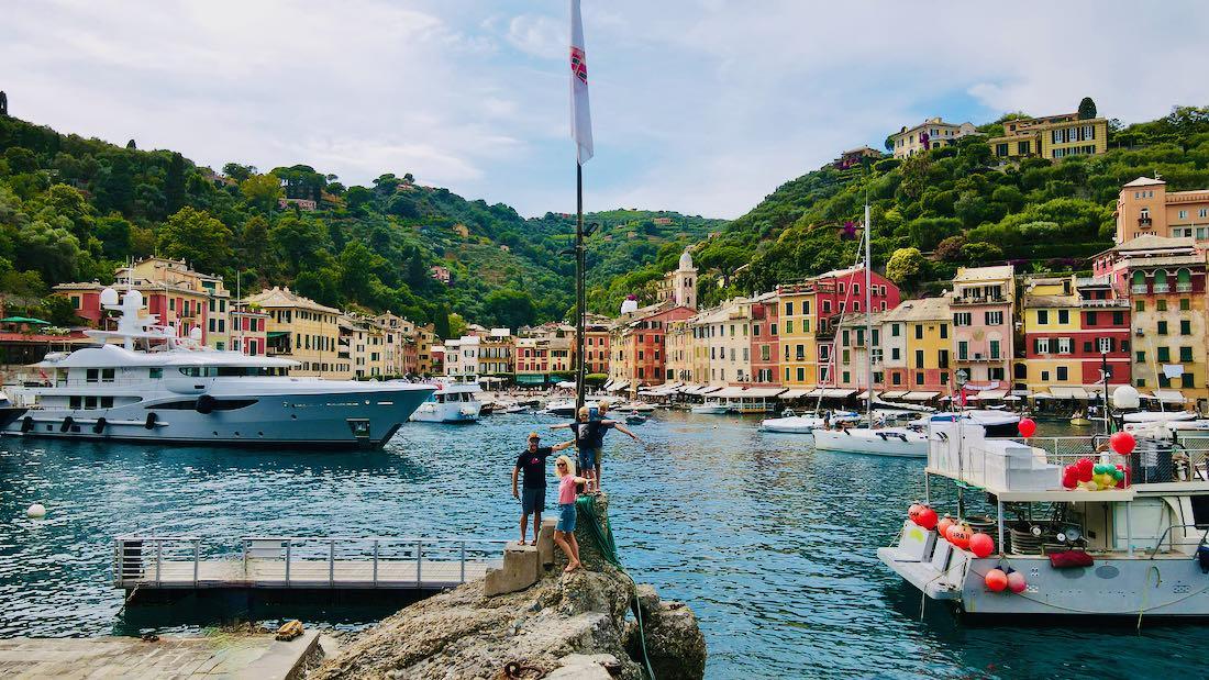 Fravely im Hafen von Portofino