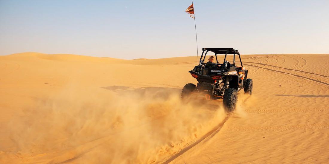 Markus gibt mit dem Bugy Gas