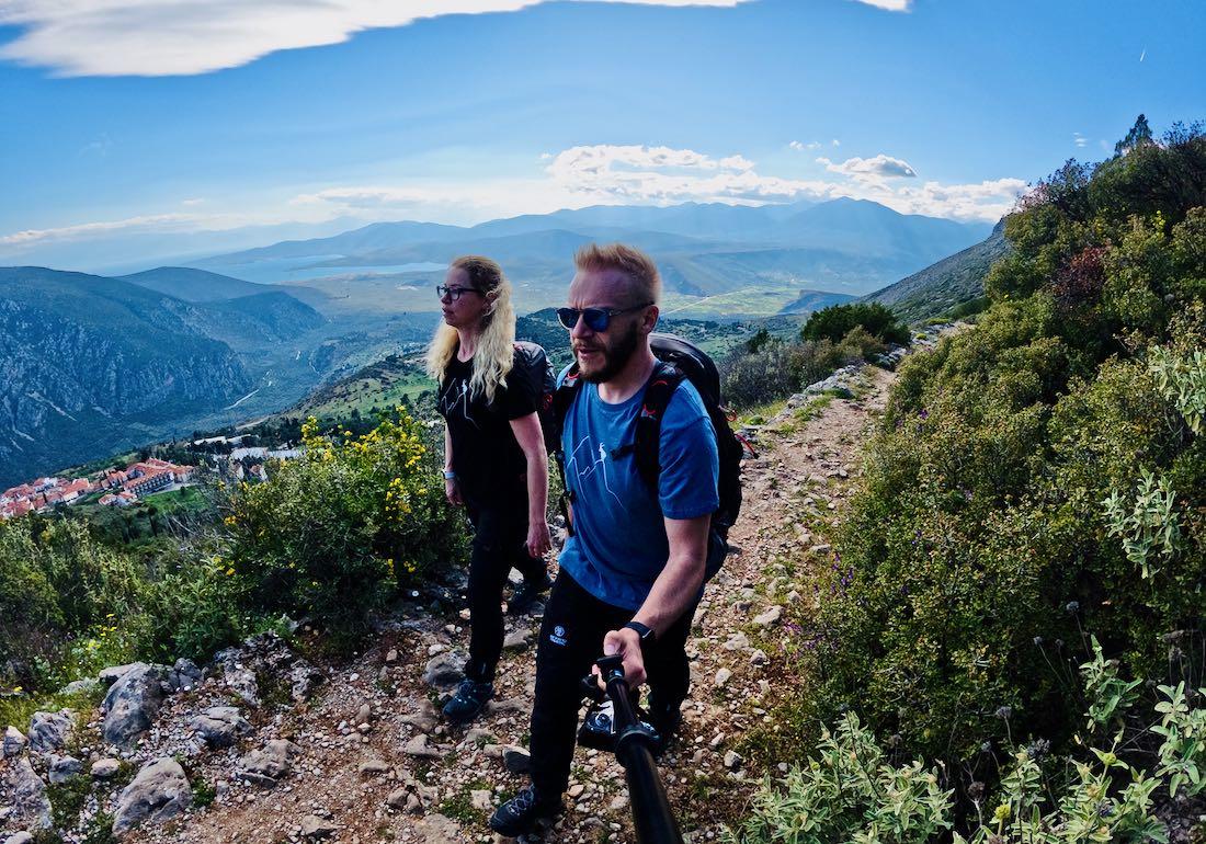 Melanie und Thomas wandern in Delphi