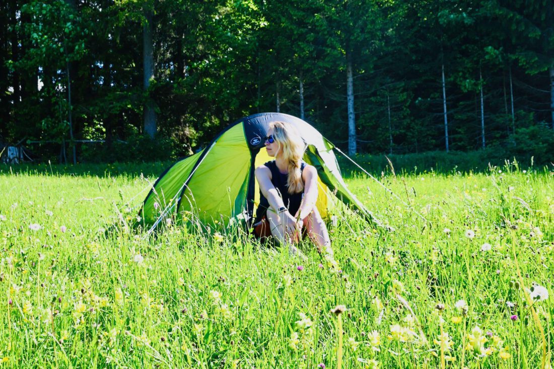 Melanie vor dem REJKA Antao II light