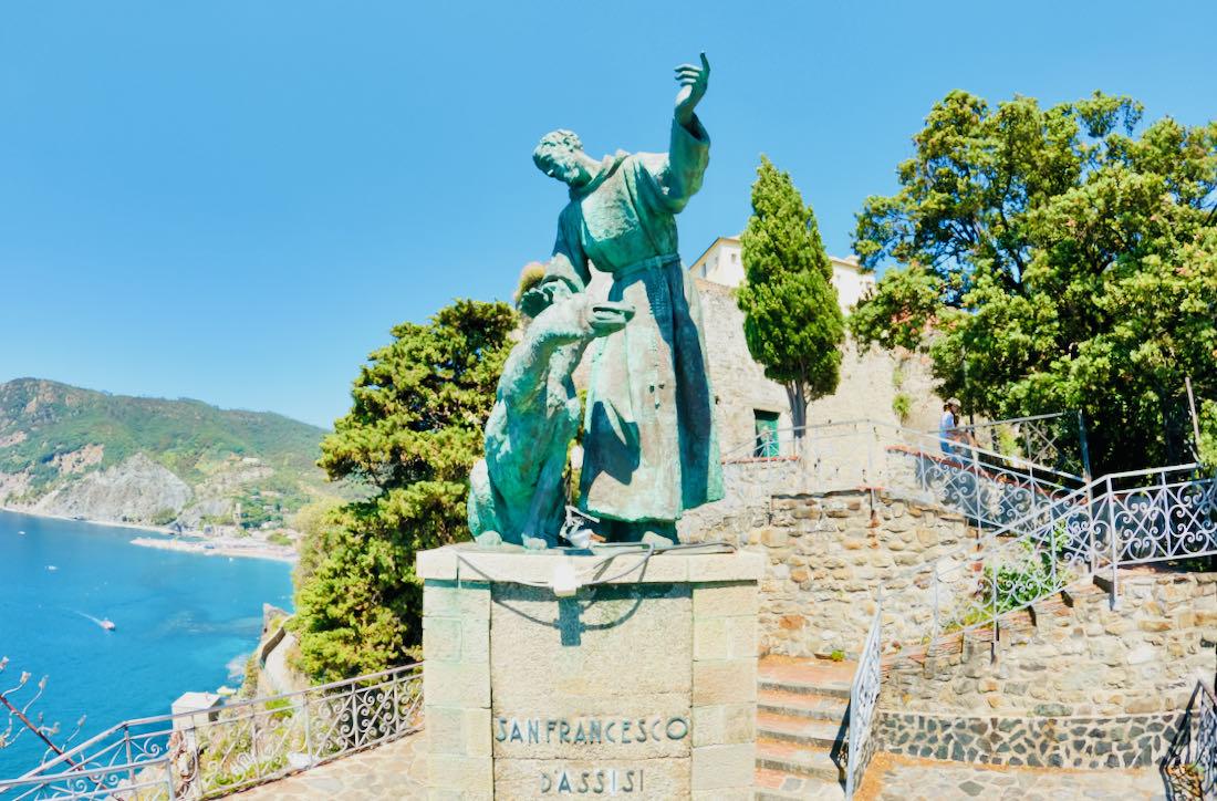 Monterosso al Mare Statue am Kloster