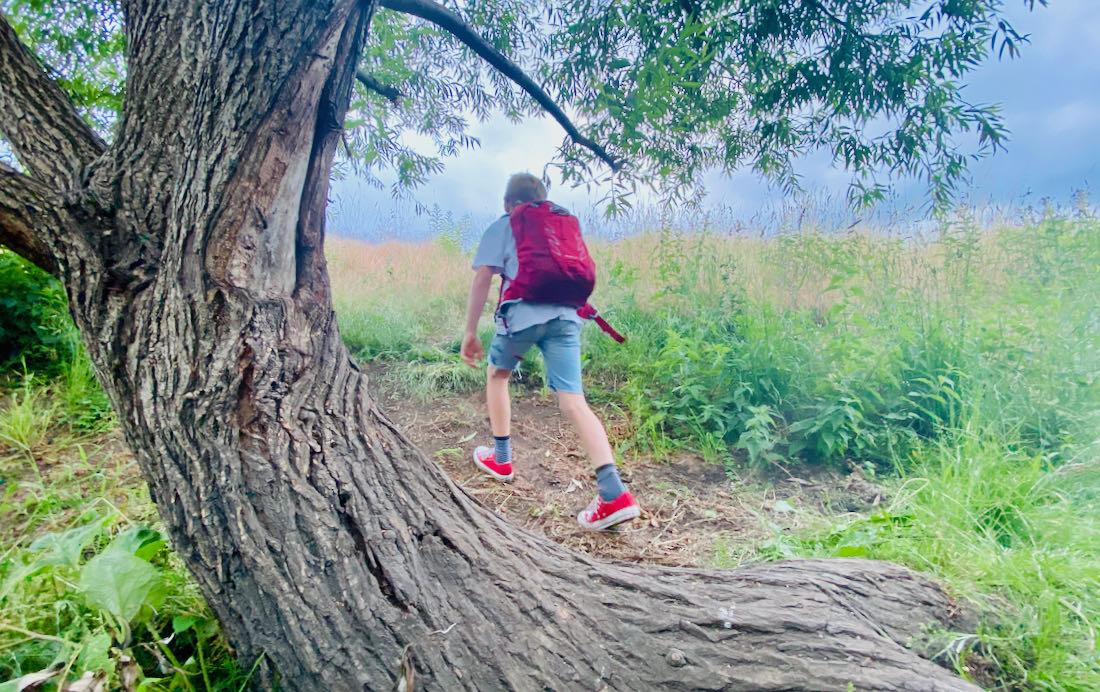 Osprey Talon Juniors 11 beim Wandern